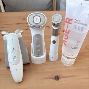 MediCube AGE-R Skincare Device Set - White